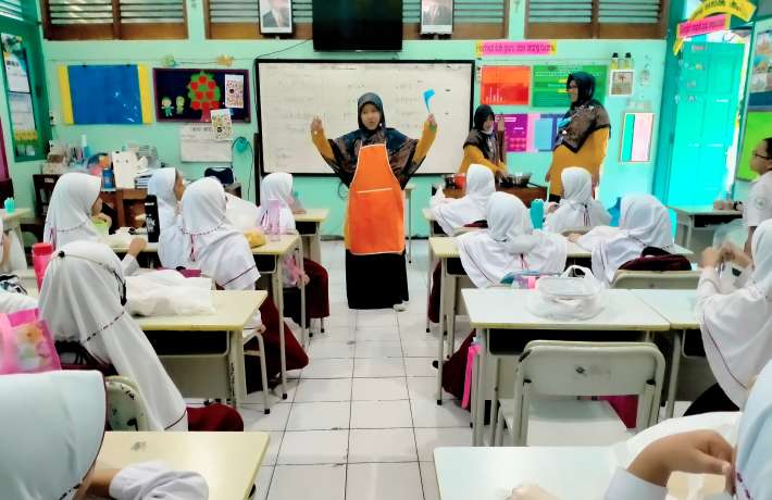 P5 Siswa Kelas 1 Demo Memasak Kolak