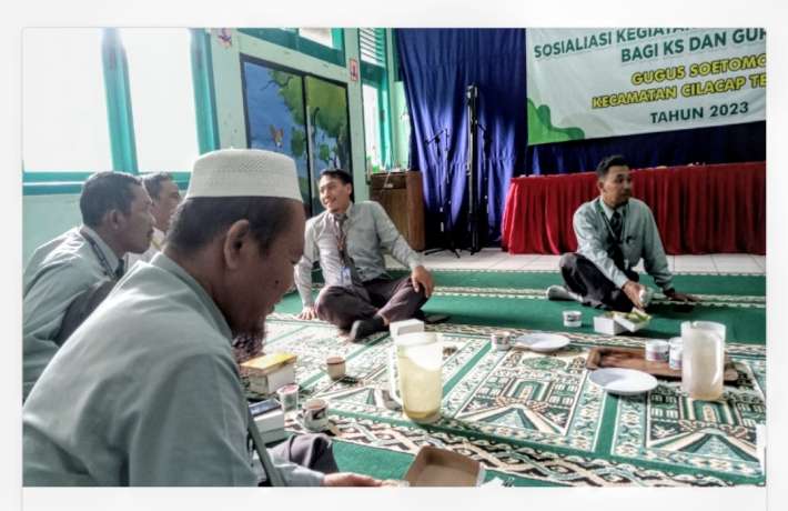 Halaqoh Rutin Pegawai Al Irsyad Cilacap