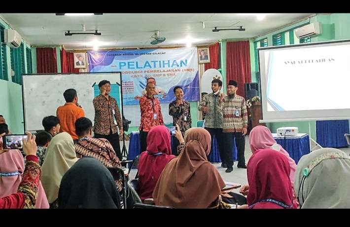 Pelatihan Metodologi Pembelajaran SMS